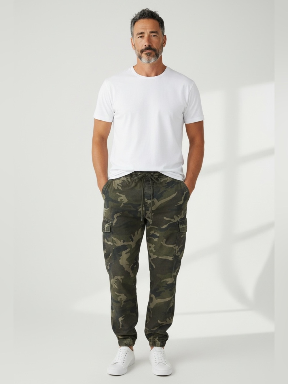 Old Navy Men's Camo Cargo Jogger Pants - Olive & Black